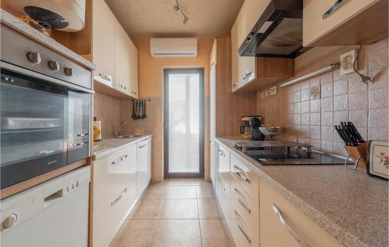 Cozy Home In Vrsi With Wifi Exterior photo