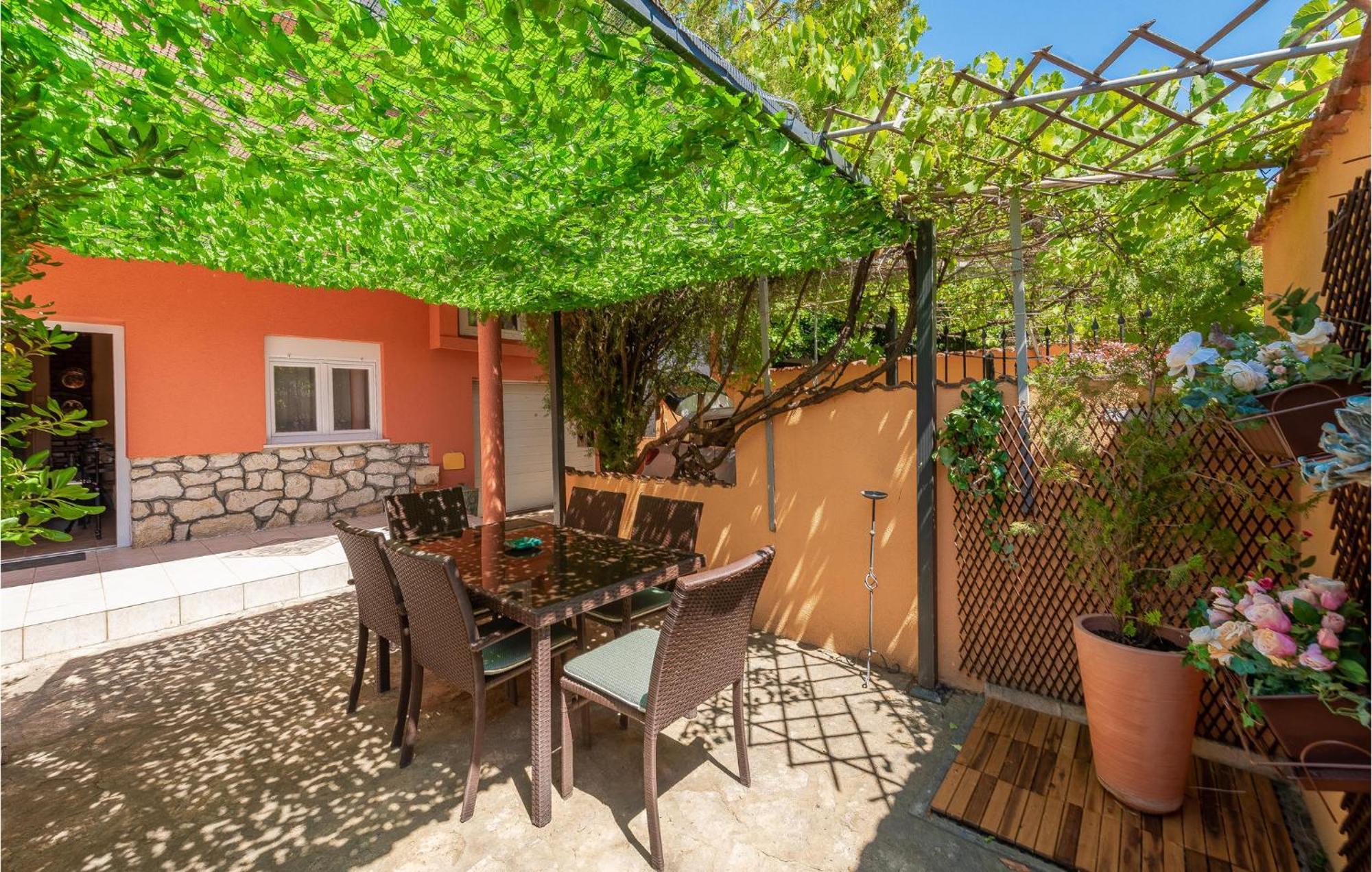 Cozy Home In Vrsi With Wifi Exterior photo