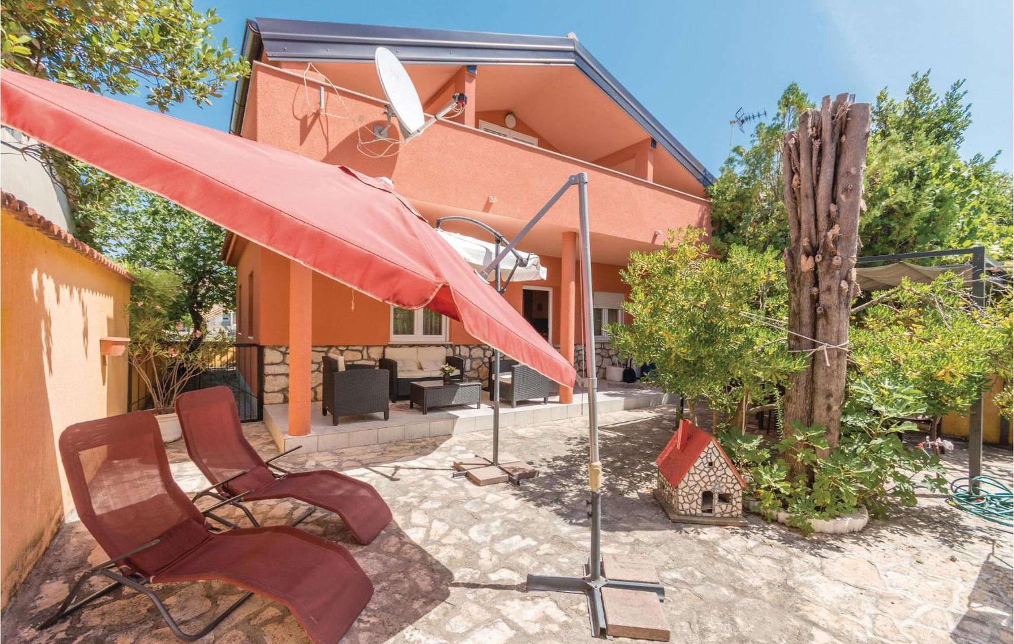 Cozy Home In Vrsi With Wifi Exterior photo